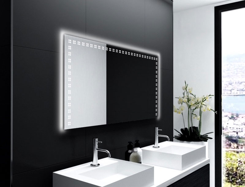 Badspiegel Igny mit LED Beleuchtung links, rechts und oben von Glaswerk24 - Qualität Made in Germany