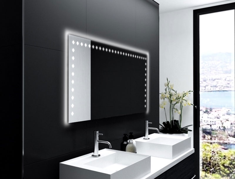 Badspiegel Bergerac mit LED Beleuchtung links, rechts und oben von Glaswerk24 - Qualität Made in Germany